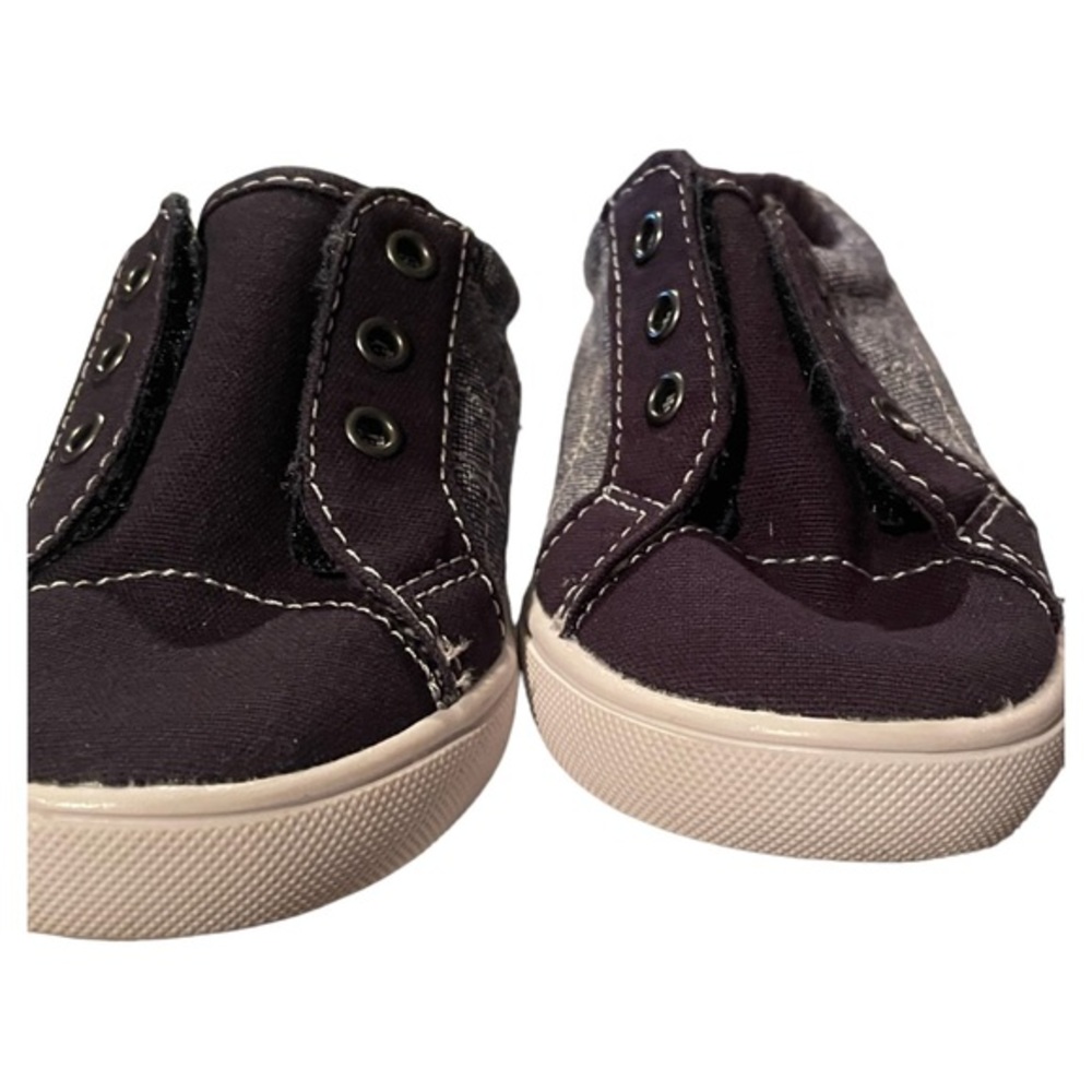 Wonder Nation Baby Boy Lace-less Canvas Sneakers, Size 6